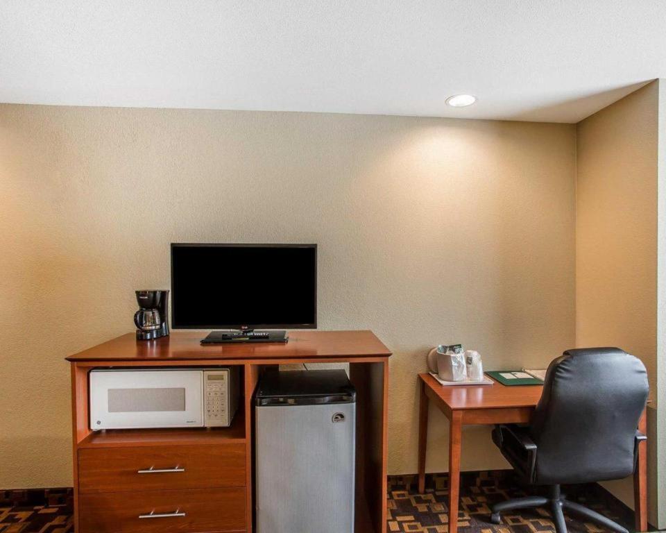Quality Inn & Suites Mount Juliet Exteriör bild