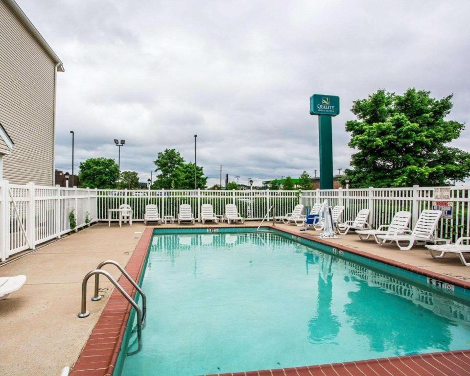 Quality Inn & Suites Mount Juliet Exteriör bild