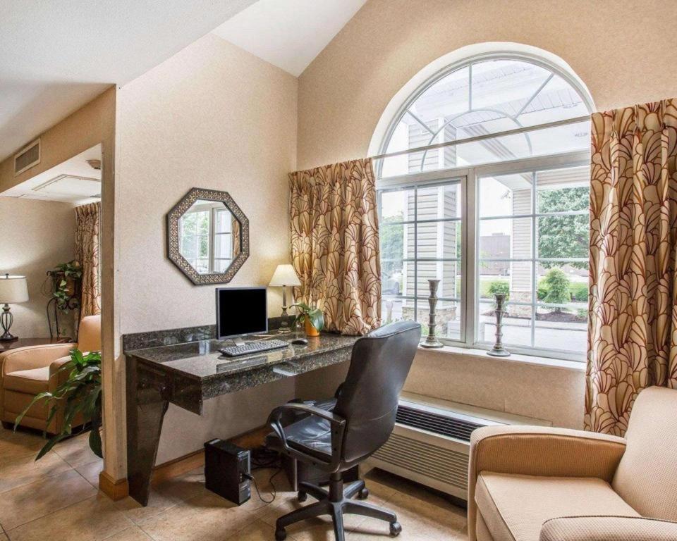 Quality Inn & Suites Mount Juliet Exteriör bild